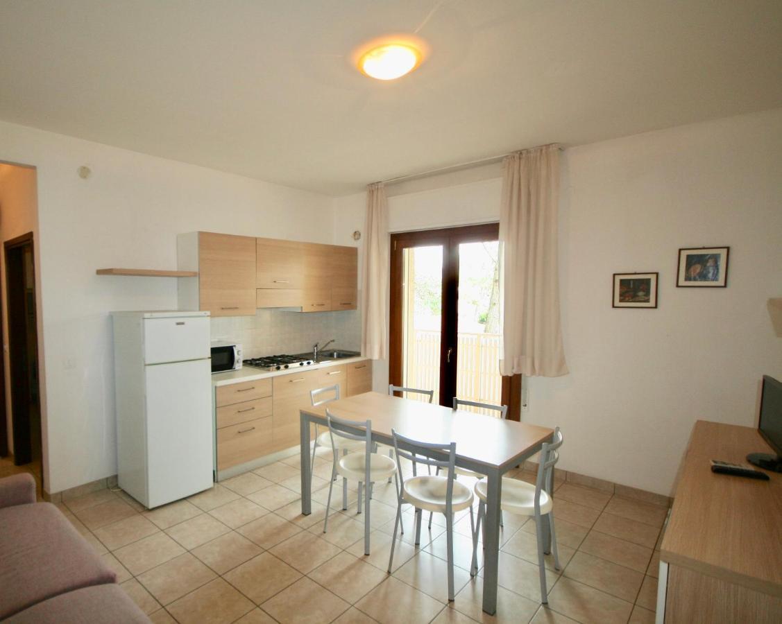 Ba- Tintoretto Apartments - Lignano Sabbiadoro Exterior foto
